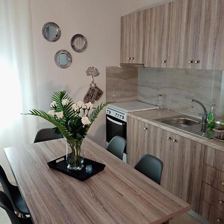 Roses 2 Apartment สกาลาโซติรอส ภายนอก รูปภาพ