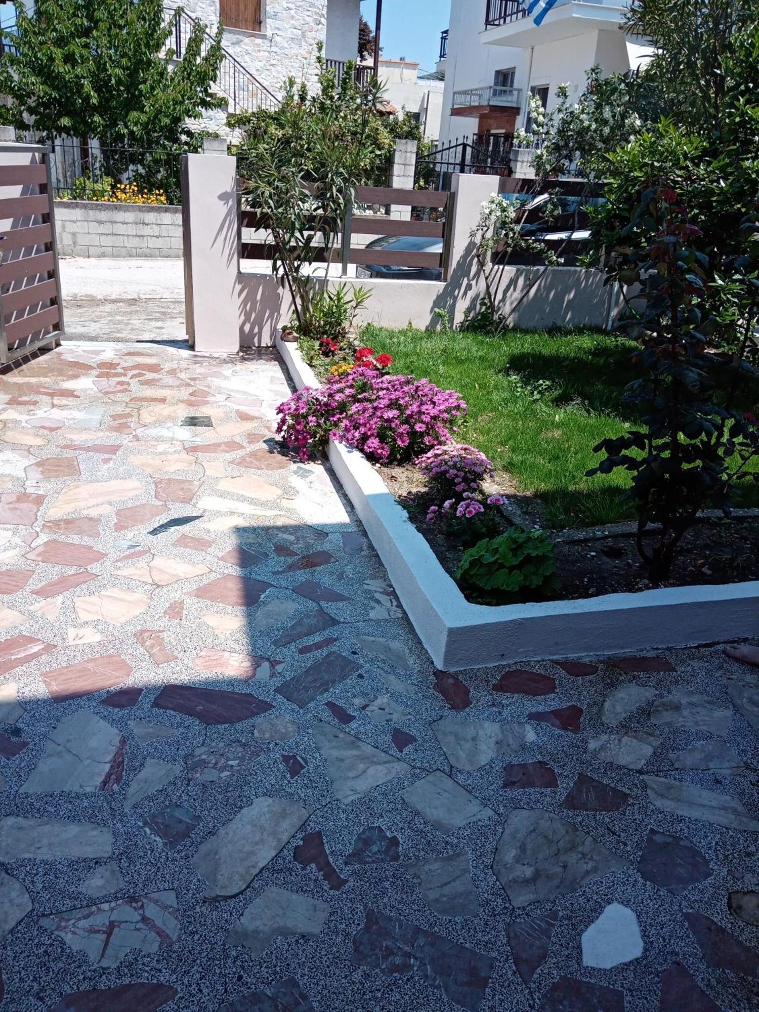 Roses 2 Apartment สกาลาโซติรอส ภายนอก รูปภาพ